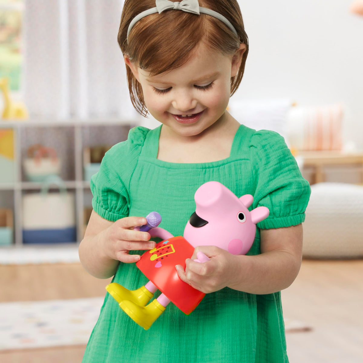 Peppa Pig Talk & Sing Peppa Doll 8-inch size fits small hands and cuddles.