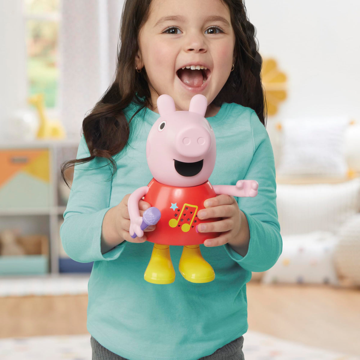 Peppa Pig Talk & Sing Peppa Doll I Spy game to support early vocabulary.