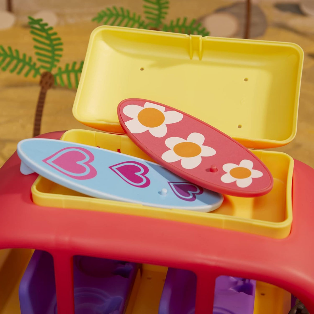 Peppa Pig surfboard accessories invite wave-ready beach adventures