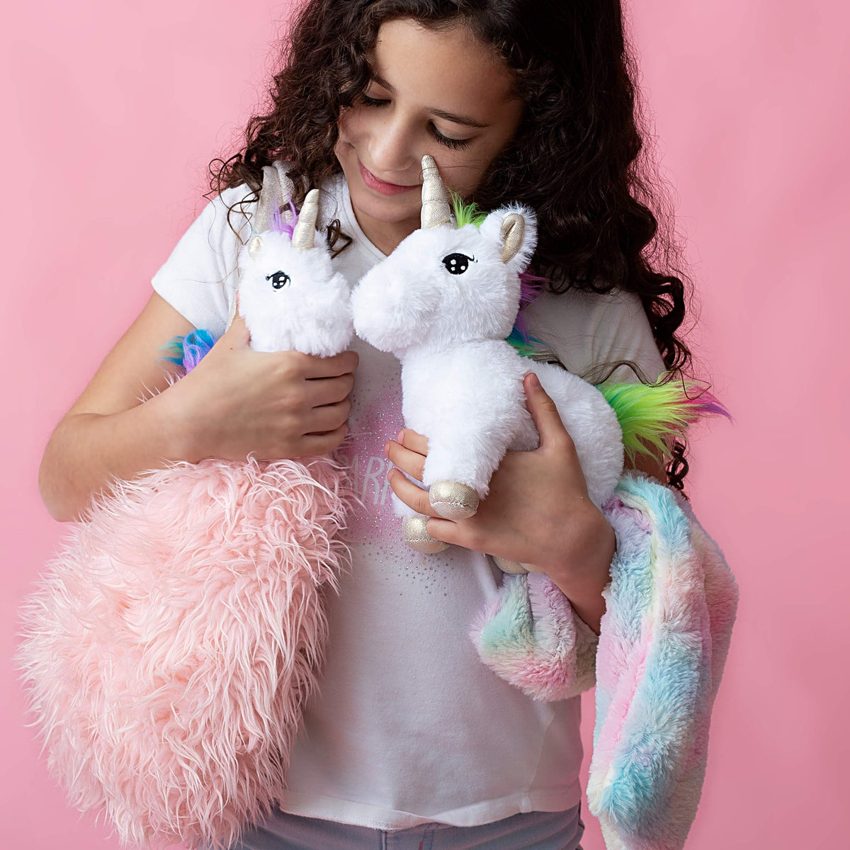 Perfectto unicorn gift set idea for birthdays or holidays.