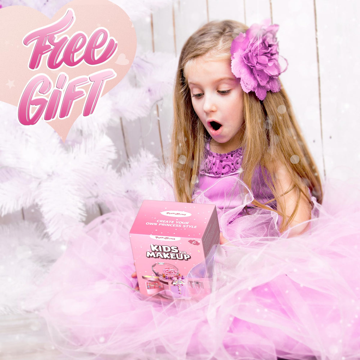 PERRYHOME Fruity-scent makeup provides pleasant fragrance during play.