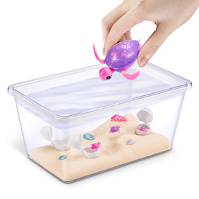 Pets Alive Mommy Turtle swims in the tank, creating an engaging water world for pretend play.