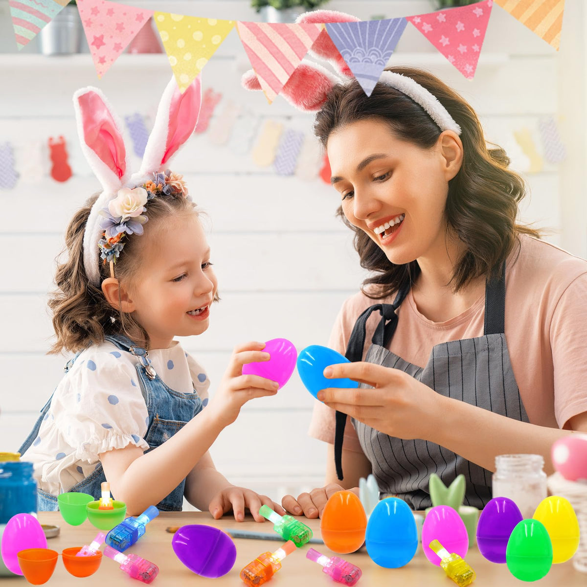 PIONJOY glow-in-the-dark lights highlight animal shapes for play.