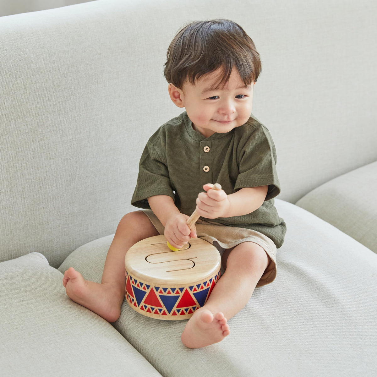 PlanToys Solid Drum is non toxic and safe for curious toddlers