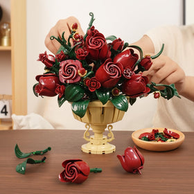 PLAXSOON 969-piece build offers satisfying assembly for adults and teens.