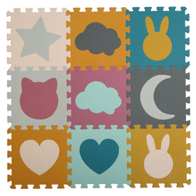 Play 10 interlocking baby mat with 9 pieces creates a safe, cushioned crawling surface.