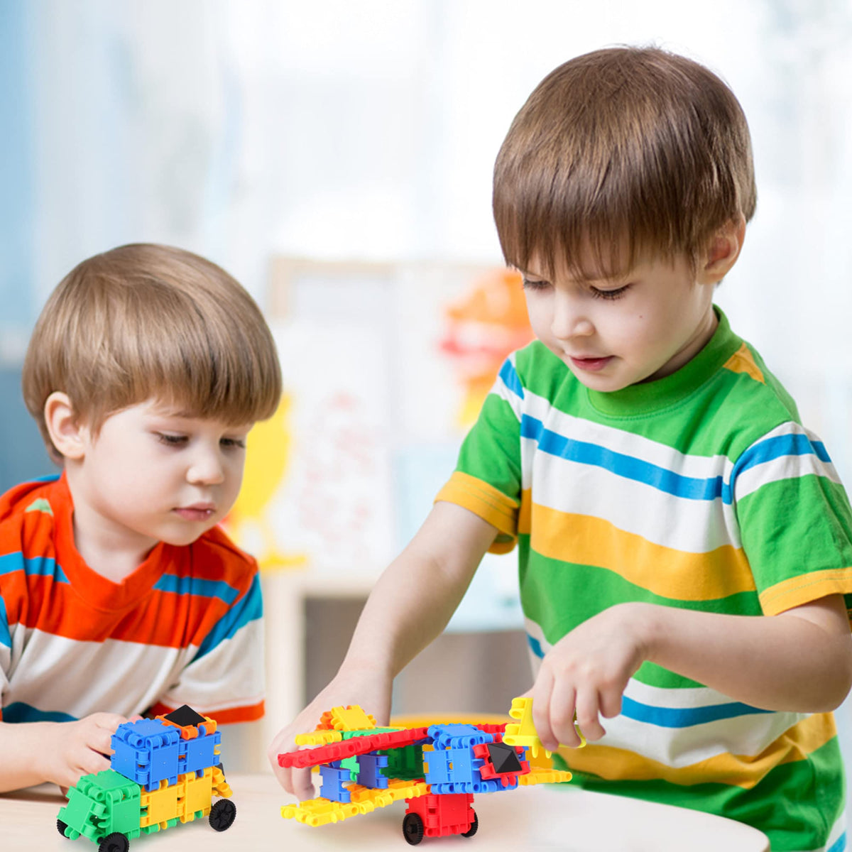 Play Build Snapid building ideas encourage spatial reasoning and creative problem solving