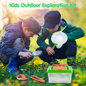 PLAY Critter Habitat Case provides clear viewing for observation.