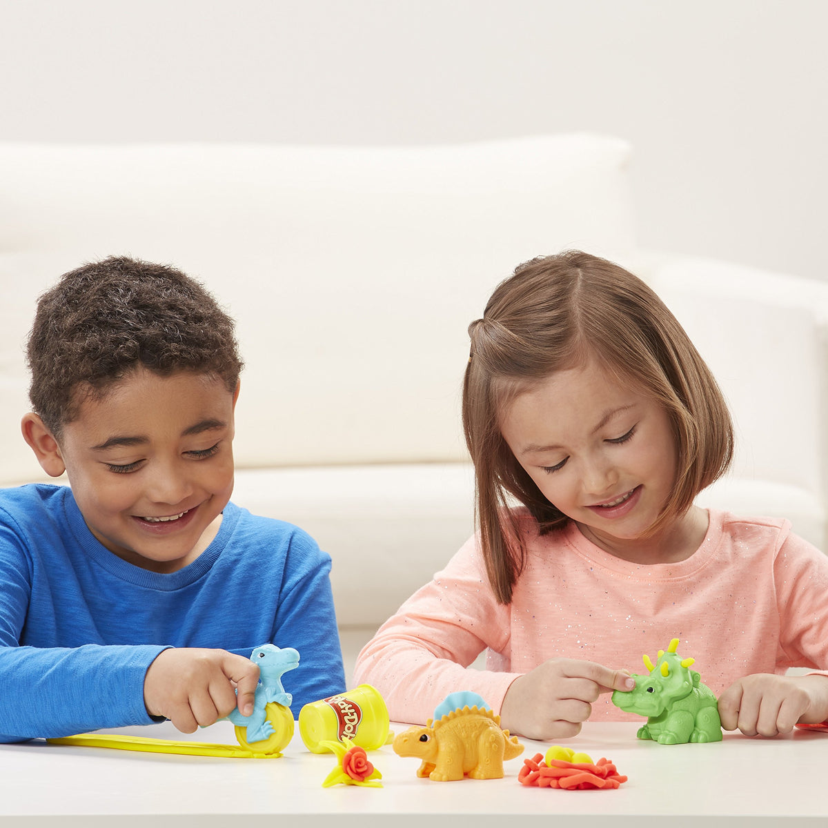 Play-Doh Dino Tools Velociraptor stamper stamps playful footprints