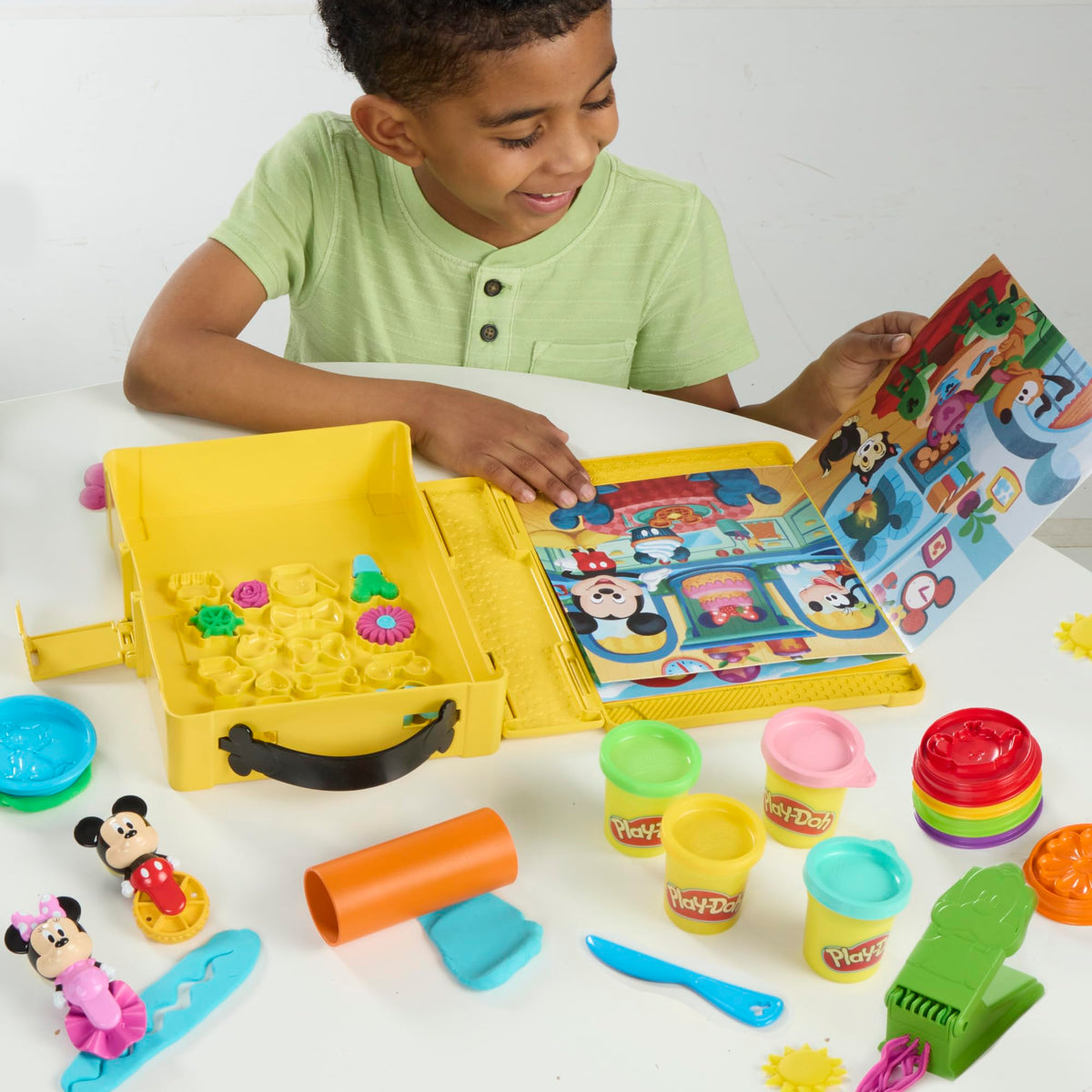 Play-Doh Disney Junior Mickey and Minnie rollers enable quick character shapes