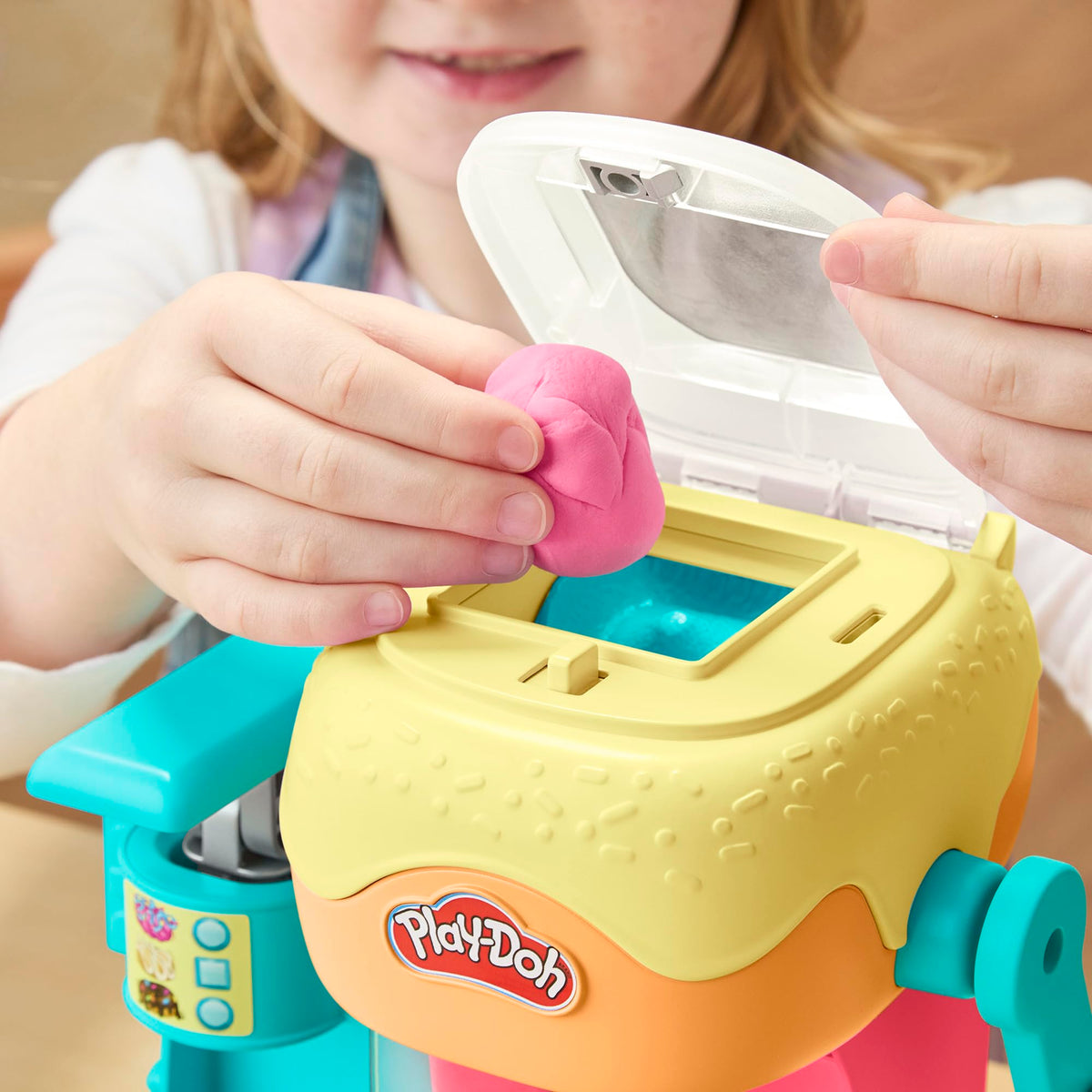 Play-Doh Donut Drop Shop crank handle for quick pretend baking sessions with kids.