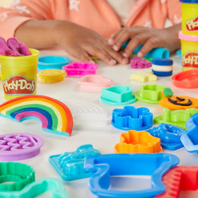 Play-Doh holiday set makes a thoughtful gift for young crafters.