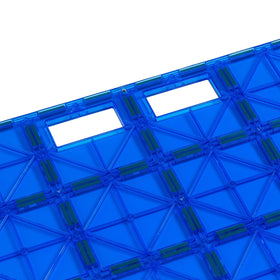Playmags stabilizer base supporting tall towers with solid foundation