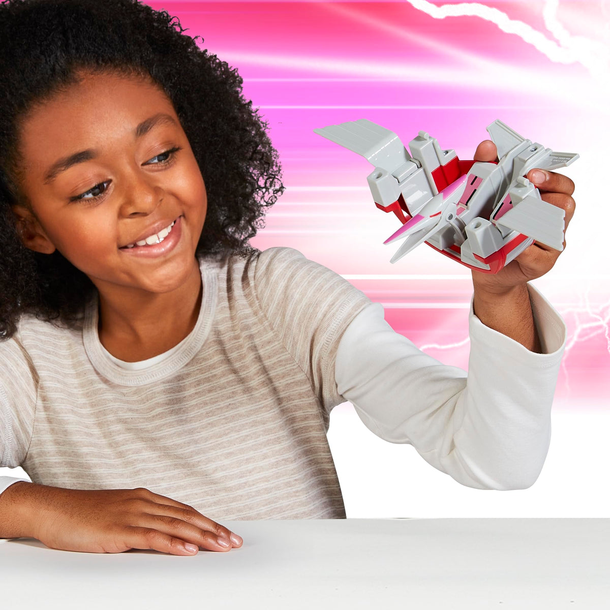 PlayMates Power Rangers Pterodactyl Megazord with combinable feature for dynamic battle scenes.