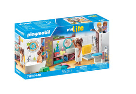 Playmobil adult and child figures support family role-play adventures.