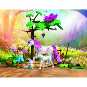 Playmobil Magical Unicorn Stable accessories highlight corsage and fantasy worldbuilding.