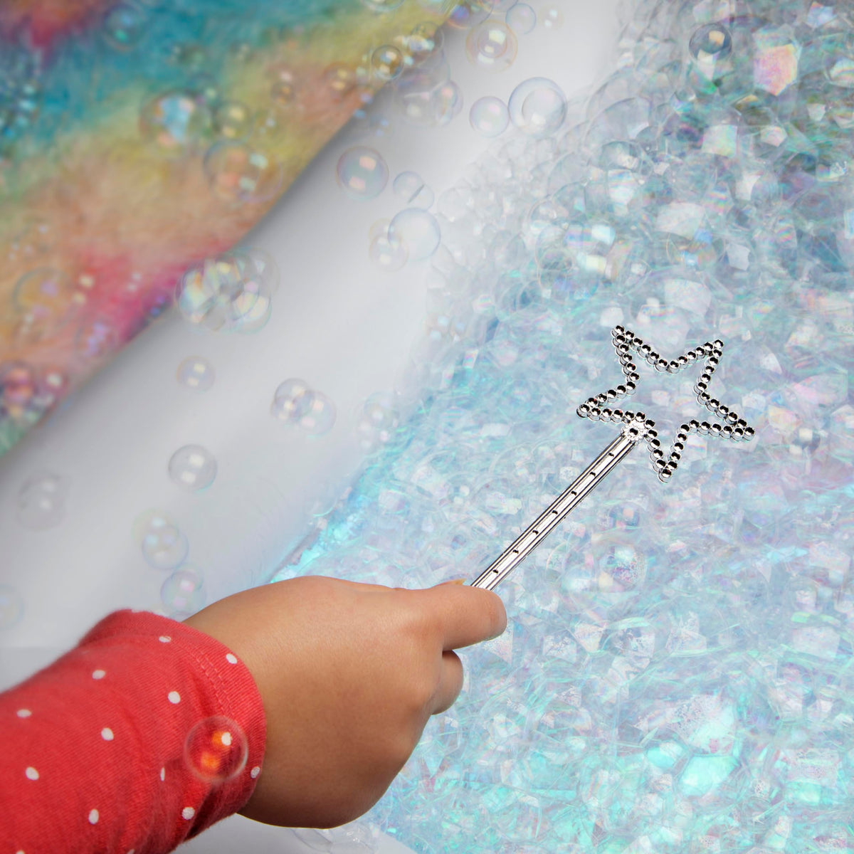 Mica powder adds sparkle to potions in the Craft-Tastic kit by PlayMonster