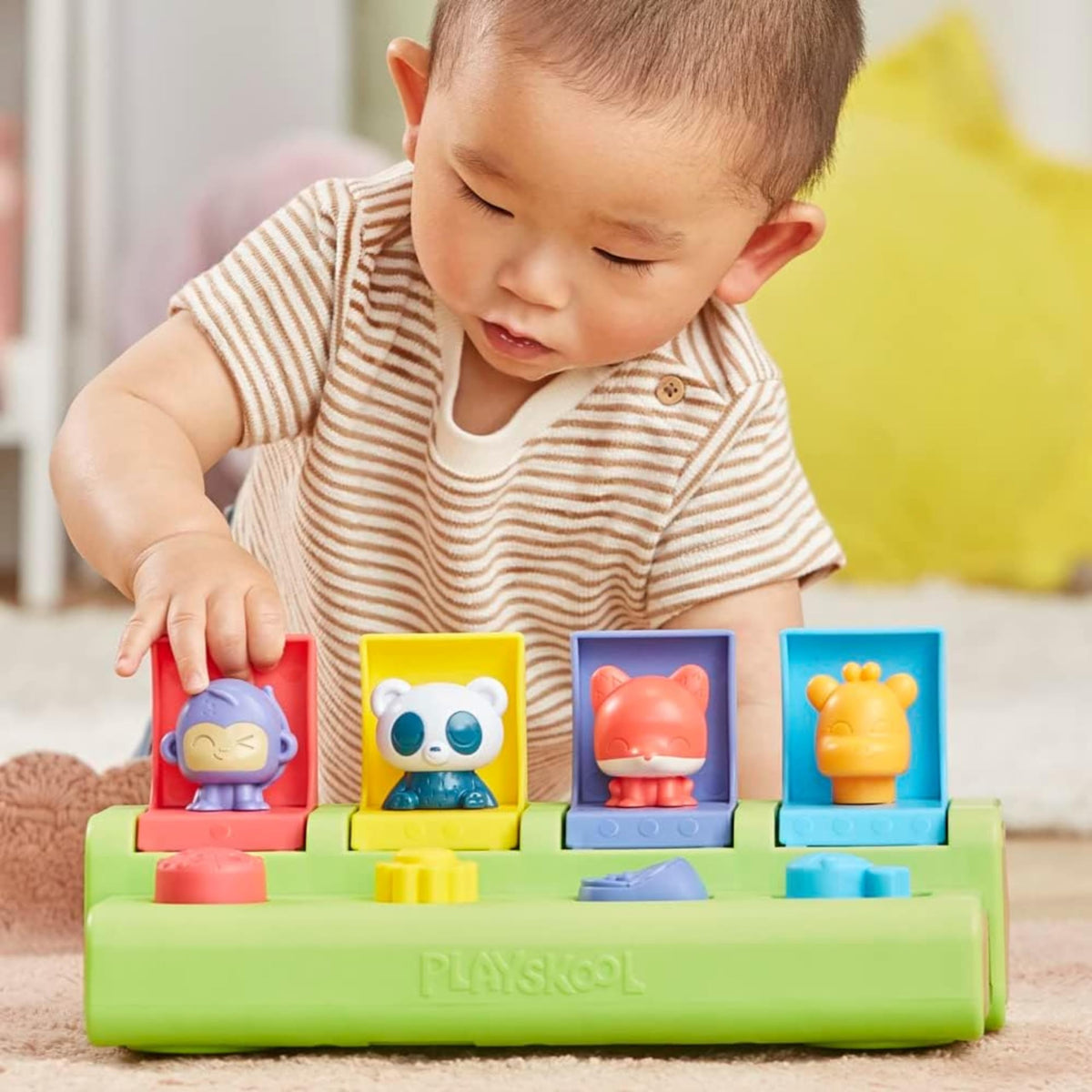 Easy, battery-free setup for immediate, mess-free play with Pop-n-Peek Pals