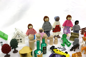 PlayTherapySupply sandtray knight set encourages imaginative play and symbolic exploration.