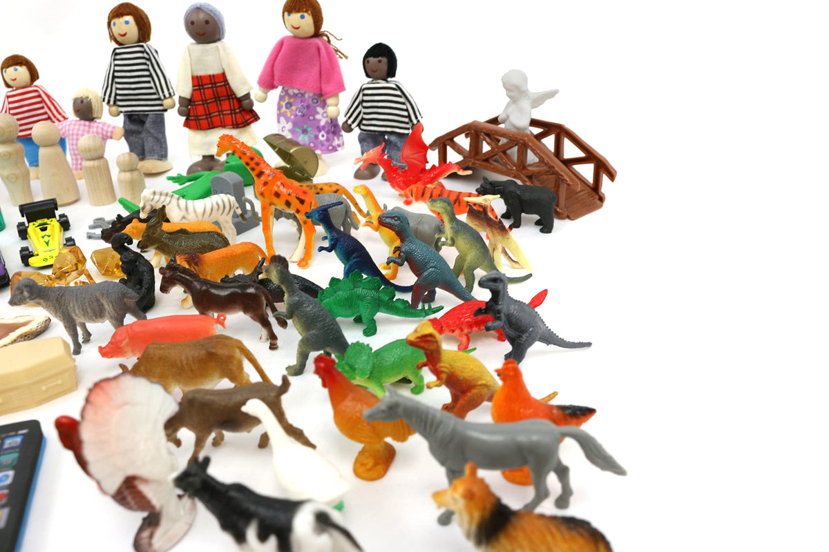 PlayTherapySupply sensory materials pack aids tactile engagement during tray work.