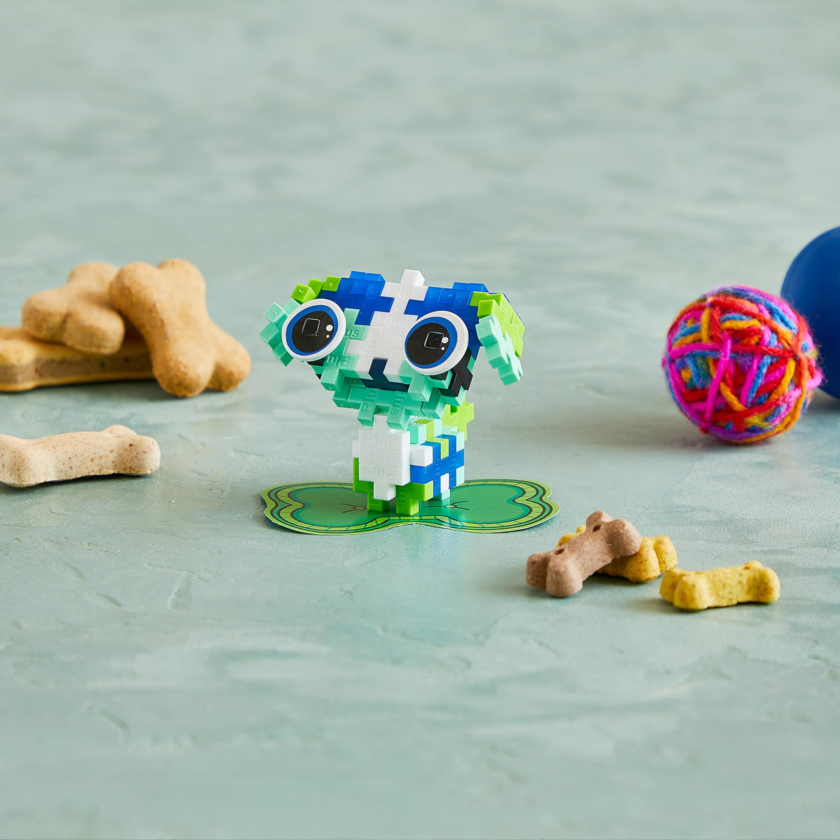 PLUS PLUS Playful Packets Curious Cat build promotes logical thinking and design