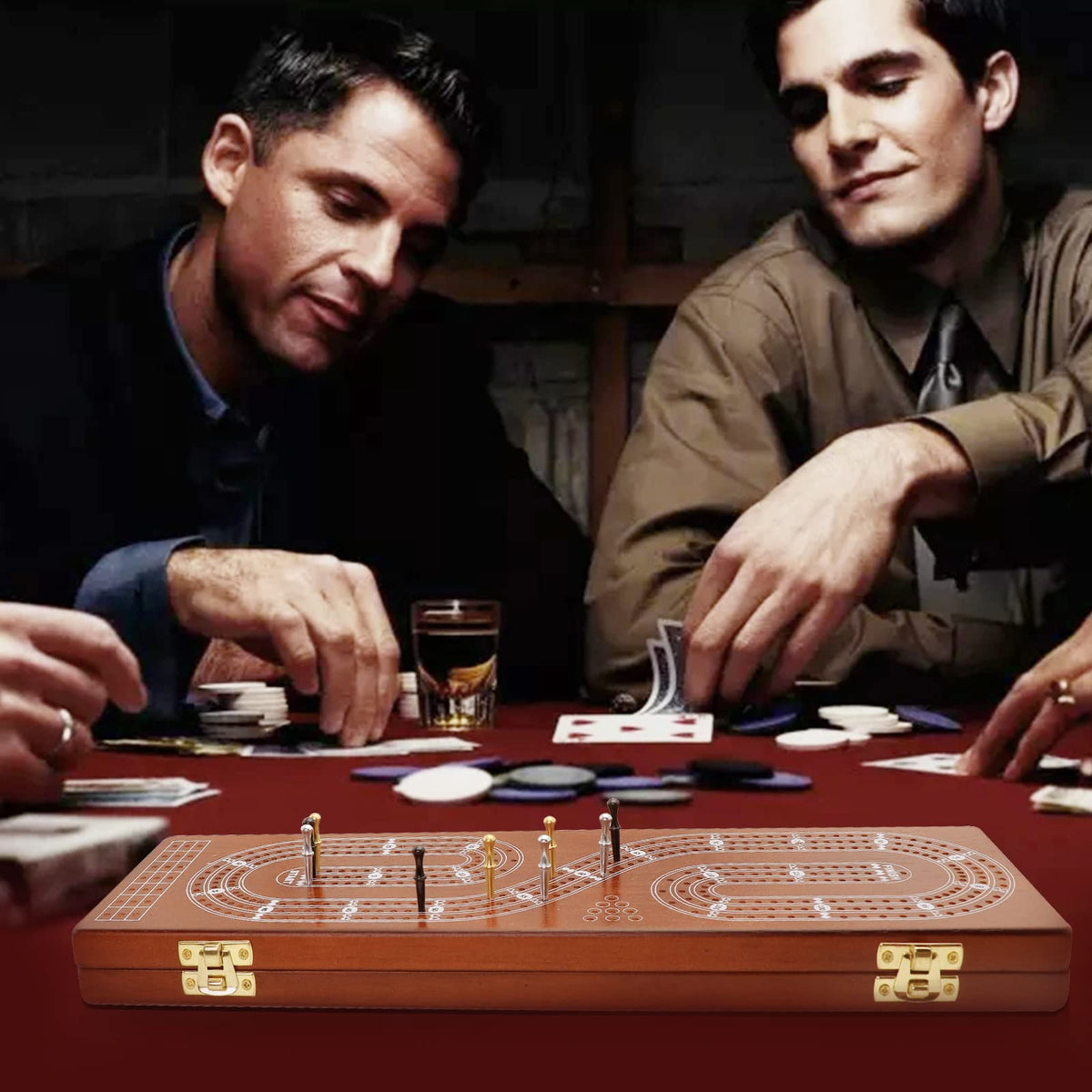 Plusvivo cribbage board makes a thoughtful gift for gatherings.