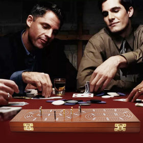 Plusvivo cribbage board makes a thoughtful gift for gatherings.