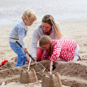 POILKMNI stainless steel sifter head resists rust in sunny beach days