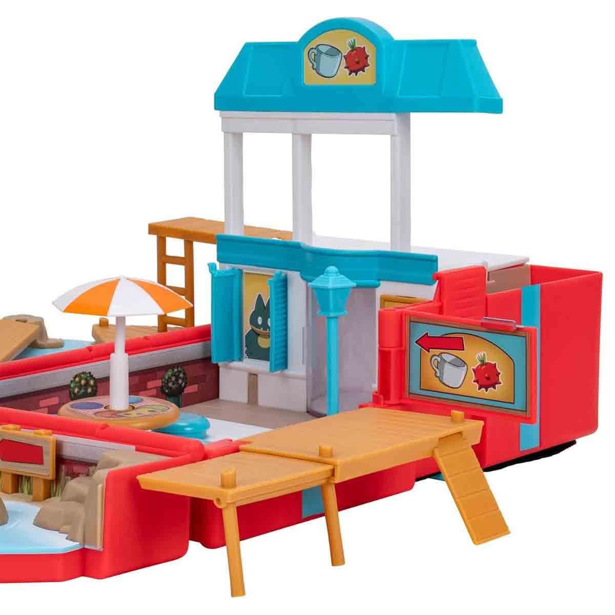 Pokémon Carry Case Beach Battle Playset rock wall for climbing adventures.