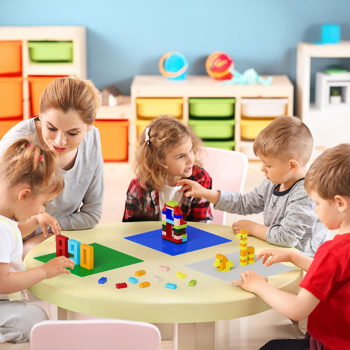 Pokiiulk Classic baseplates make a gift-ready set for STEM learning.