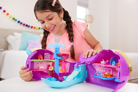 Dolls ready in the bedroom and bathroom for imaginative role-play on Polly Pocket boat.