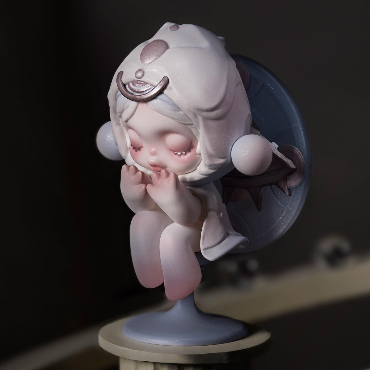 POP MART Skullpanda Paradox size overview 3-4 inches