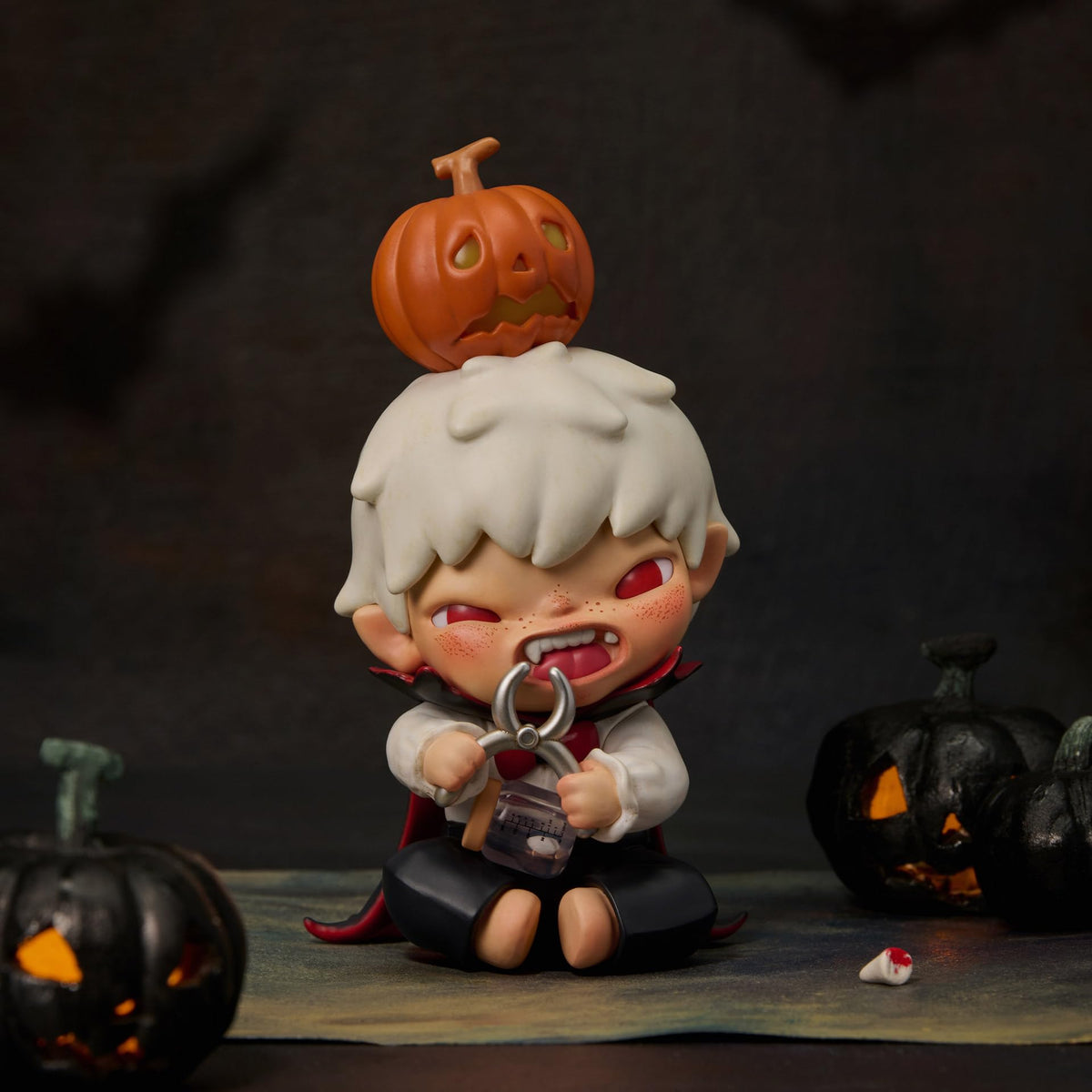POP MART Hirono Monsters Carnival secret edition glimpse, adds mystery to your collection.