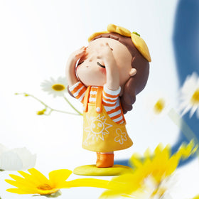 POP MART Nyota seasons figure 05 compact size for display