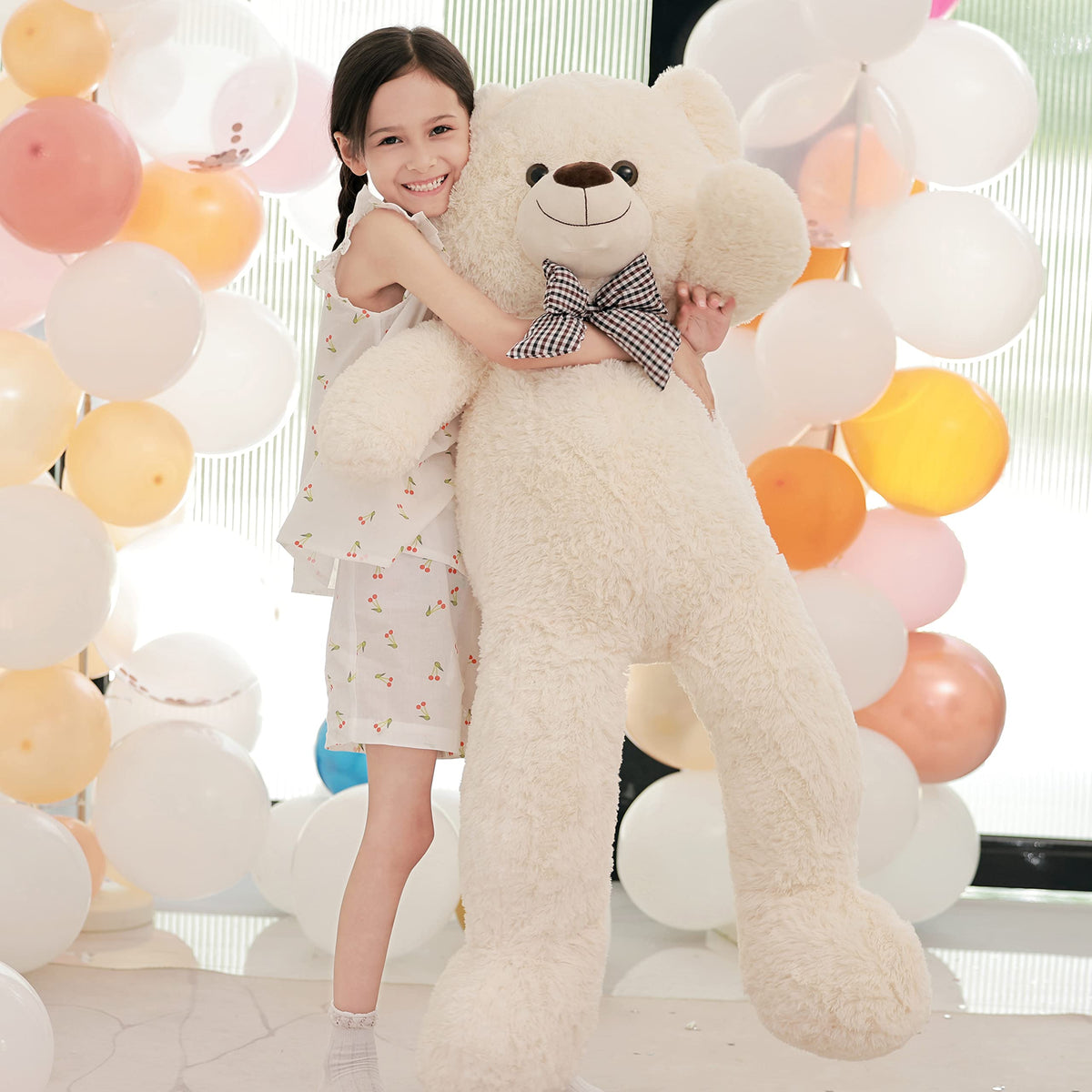 Poutmac 47-inch teddy bear close-up, soft fabric texture