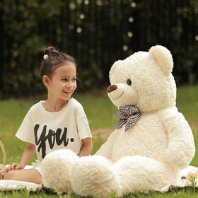 Poutmac 47-inch teddy bear packaging, ready for gifting
