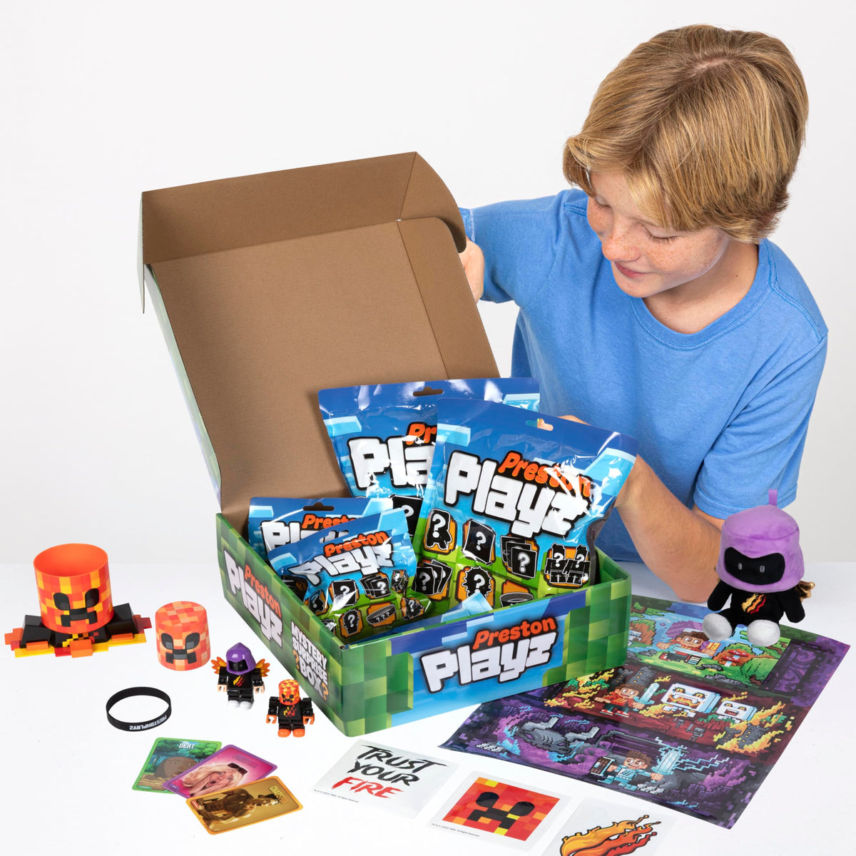 PrestonPlayz lava desk holder—bold gamer desk accent.