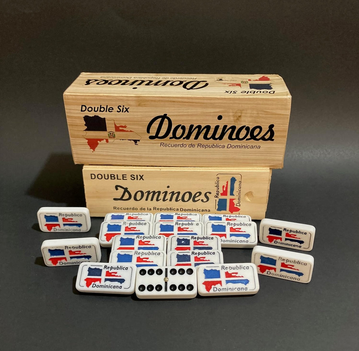 PRK 14 domino set suited for parties and social gatherings