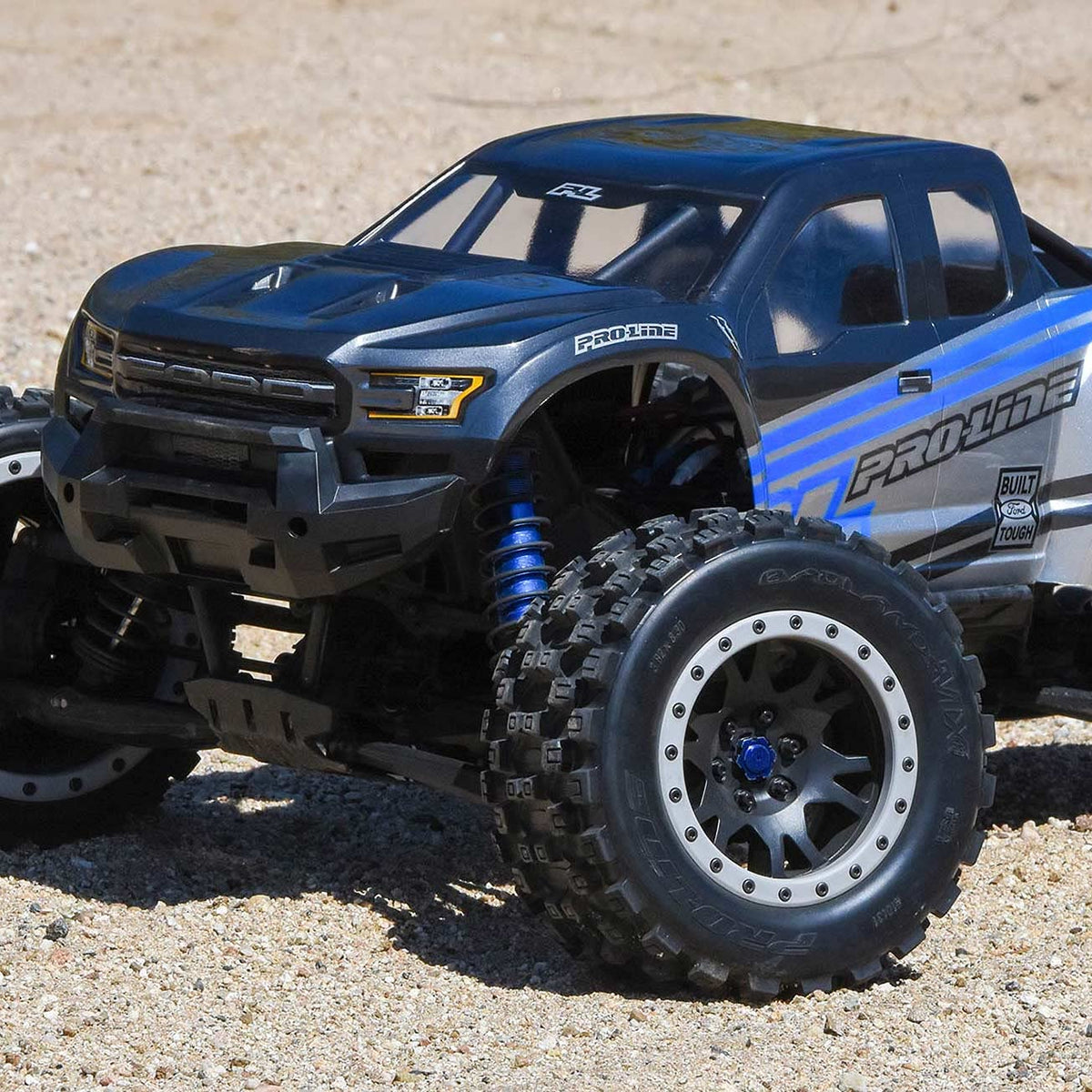 Pro-Line X-MAXX setup with Bead-Loc wheels enhances secure mounting and traction
