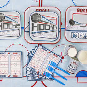 PTECDROTS hockey dessert plates add festive flair to treats and snacks.