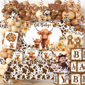 Pugipien Highland Cow Cake Topper adds a sweet focal point.