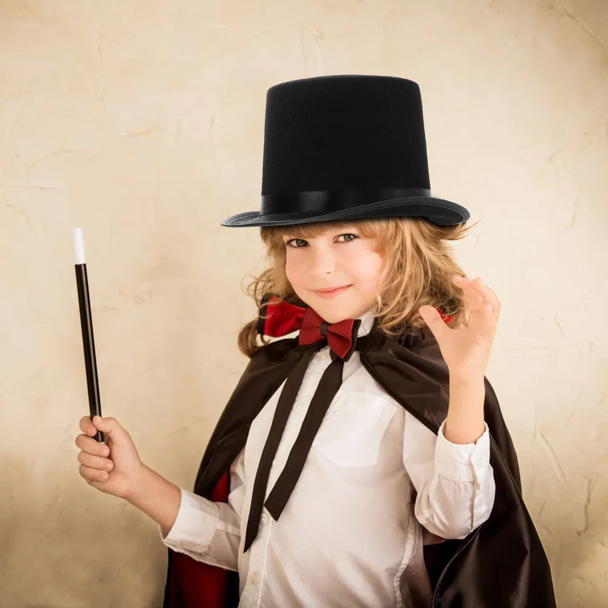 Pumtus black felt top hat on display with subtle shine.
