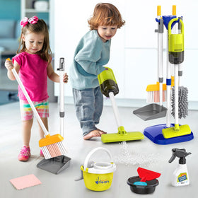 Pupu Pig spray bottles enable pretend spray cleaning play.