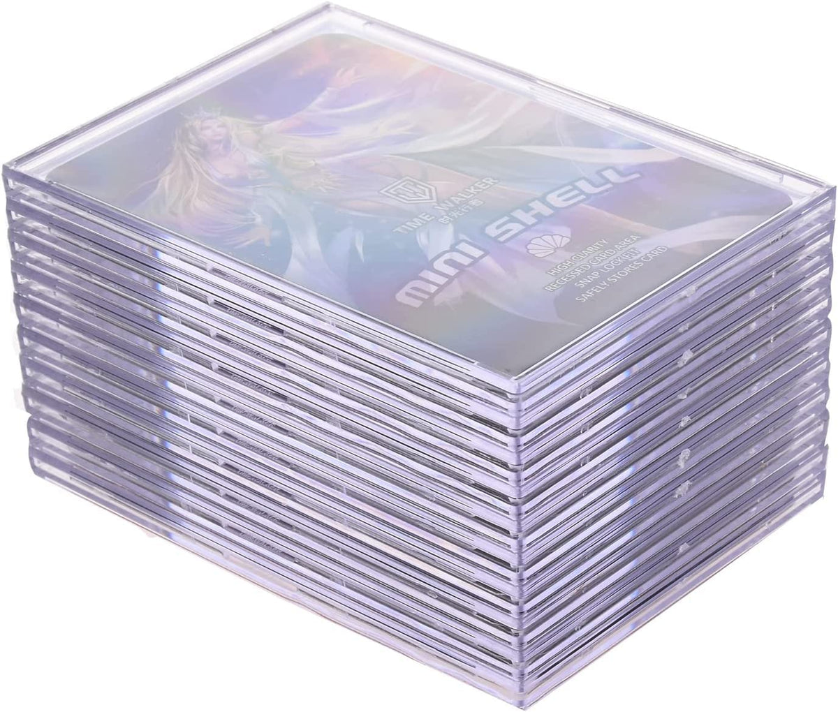 Qesonoo top loader sleeve clearly displays the card while protecting it