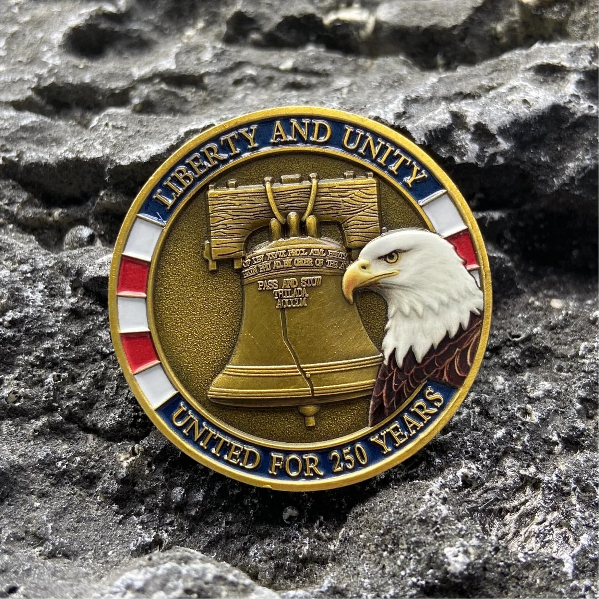 QEXGQS US 250th coin reverse view featuring Statue of Liberty and White House for display.