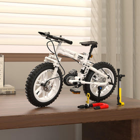 QLT QIAOLETONG desk display-ready STEM set encourages curiosity about mechanics.