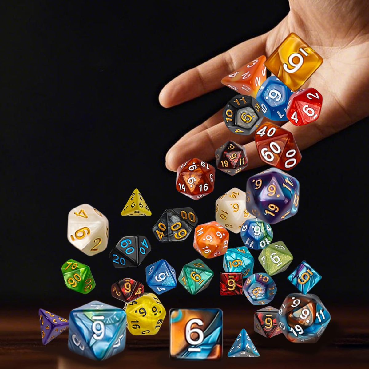 QMay 140-piece dice set is a comprehensive collection for groups.