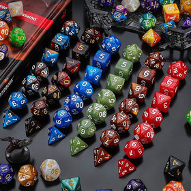 QMay dice use underscored 6 and 9 to reduce misreads during play.