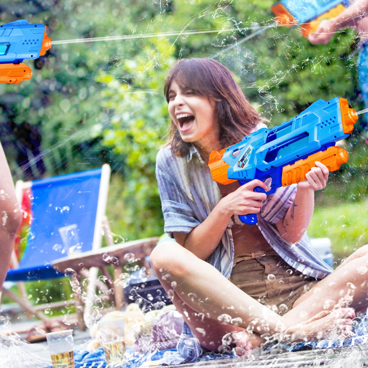 Quanquer family-friendly water blaster for pool and beach fun.