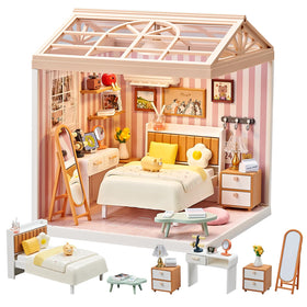 Qudify DIY Miniature Bedroom Kit bed close-up for imaginative play and cozy scenes